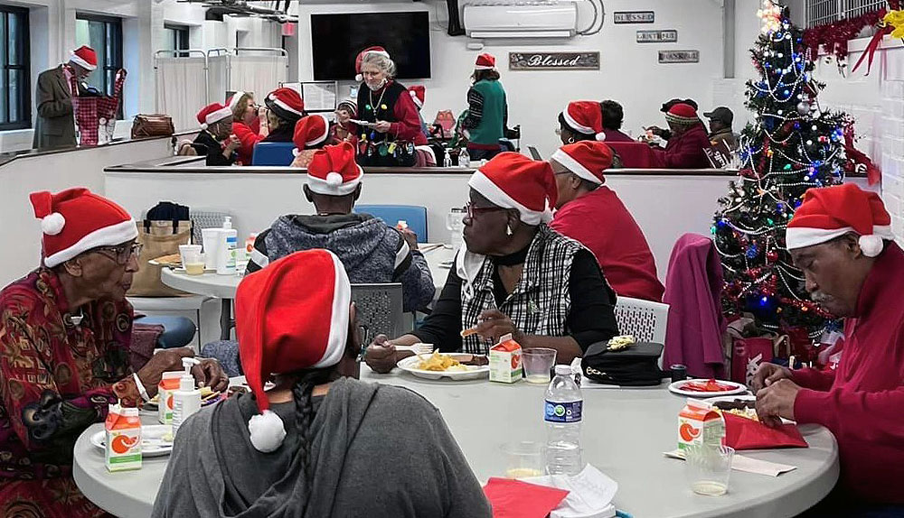 Meals on Wheels Landmark Christmas meal